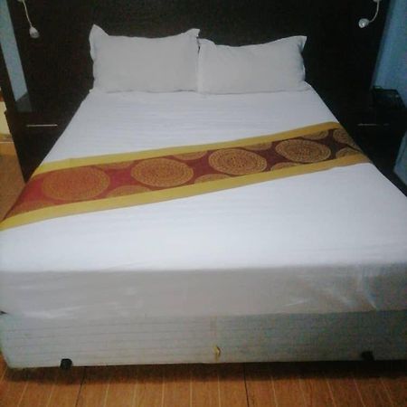 White City Inn Gaborone Ngoại thất bức ảnh